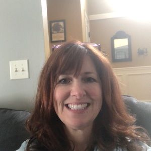 Meet your Posher, Denise